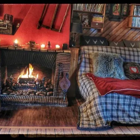 Formidable Chalet Authentique Sur La Place D'Auron Exterior photo