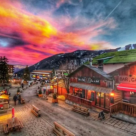 Formidable Chalet Authentique Sur La Place D'Auron Exterior photo