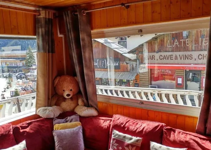 Formidable Chalet Authentique Sur La Place D\'Auron