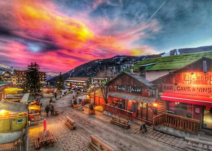 Formidable Chalet Authentique Sur La Place D\'Auron